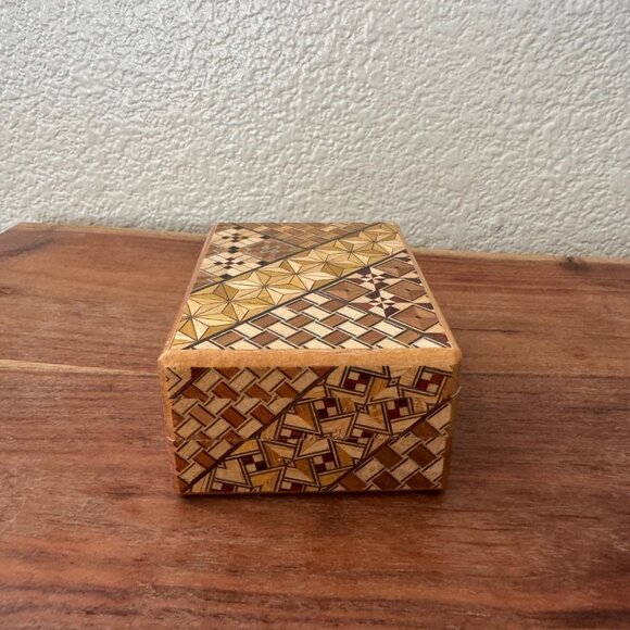 Himitsu-Bako Wooden Japanese Puzzle Box - Picture 4 of 5